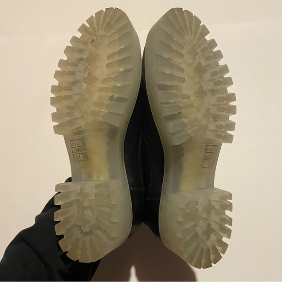 ASOS DESIGN Admire premium leather chunky chelsea boots in black and clear - Picture 7 of 10